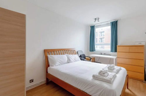 Photo 7 - Central 2BD Flat With Balcony - Shoreditch