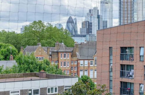 Photo 31 - Central 2BD Flat With Balcony - Shoreditch