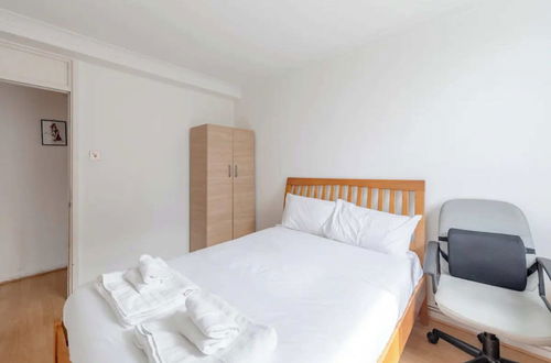 Photo 5 - Central 2BD Flat With Balcony - Shoreditch