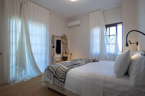 Photo 6 - Luxury Seaview Apartment, 1min Walk From Beach