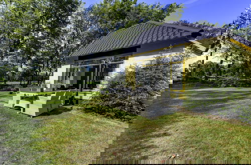 Photo 30 - Attractive Holiday Home with Large Garden near Zwolle