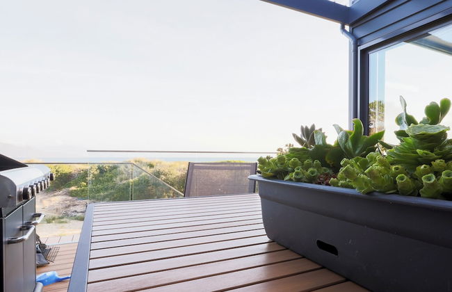 Coast Beachfront Retreat - Photo 53