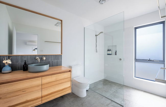 Coast Beachfront Retreat - Photo 37