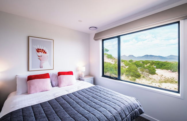 Coast Beachfront Retreat - Photo 4