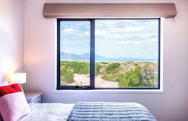 Coast Beachfront Retreat - Photo 9