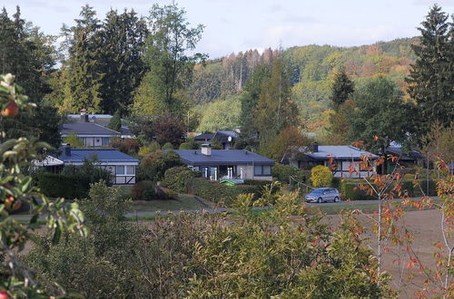 Foto 14 - Detached Bungalow With Terrace in a Wooded Area