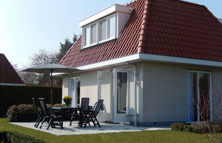 Foto 1 - Detached House With Garden Near the Sea