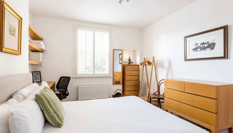 Photo 1 - Spacious Apartment Near Portobello Road