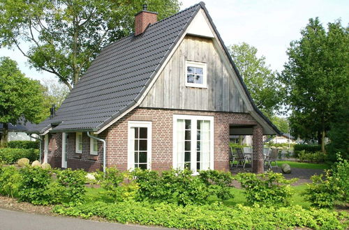 Photo 23 - Beautiful House With Garden