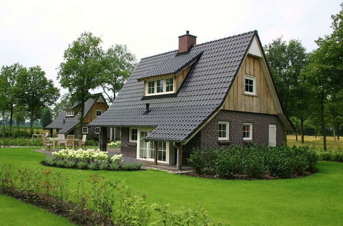 Photo 21 - Beautiful House With Garden