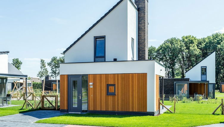 Photo 1 - Villa With med Children's Room in Limburg