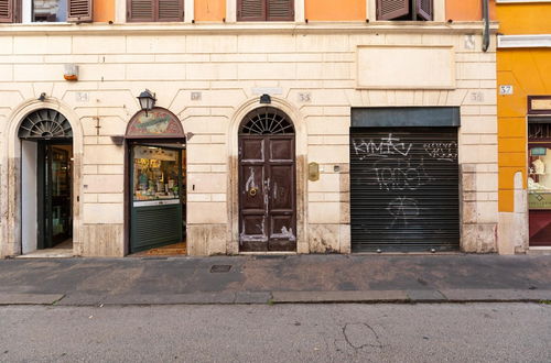 Photo 40 - Campo de Fiori Large and Beautiful Apartment