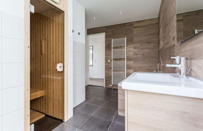 Modern Villa With Wellness in Limburg - Foto 14