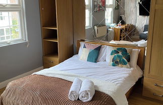 Photo 3 - Stunning 1-bed Apartment in London