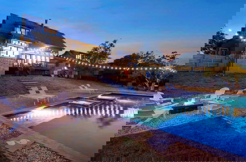 Photo 34 - Luxurious Lake Park House: Sleeps 25, Pool, Hot-tub, Firepit and Game Room!