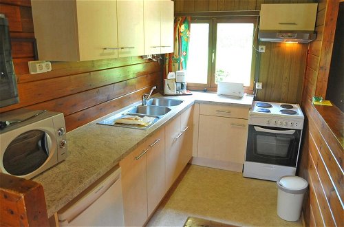 Foto 2 - Cozy Holiday Home With an Oven in a Green Area