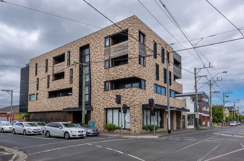 Photo 1 - Modern 1 Bedroom Apartment in Brunswick East Near CBD