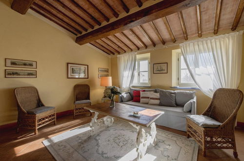 Photo 3 - Maria Farmhouse Apartment in Wine Resort in Lucca