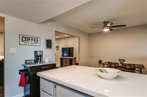 Photo 3 - Remodeled Tempe Home in Prime Location