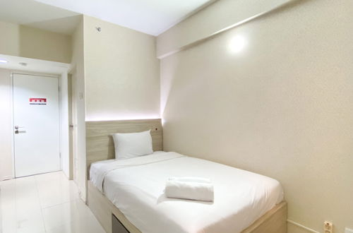 Foto 3 - Comfortable Studio Apartment For 1 Pax Grand Sentraland Karawang