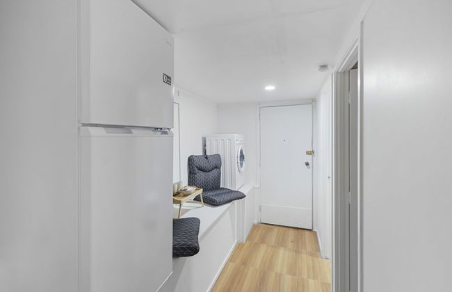 Newly Renovated Studio w Parking-Netflix - Foto 4