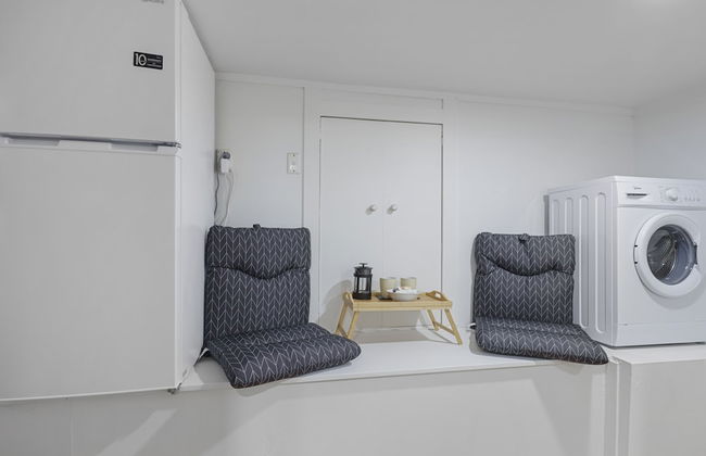 Newly Renovated Studio w Parking-Netflix - Foto 7