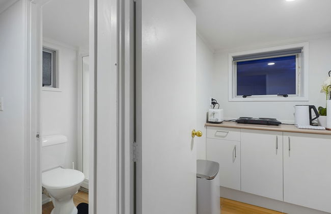 Newly Renovated Studio w Parking-Netflix - Foto 9