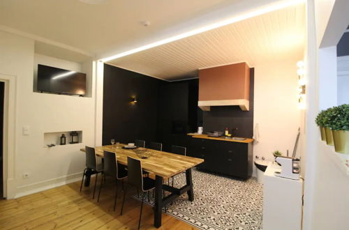 Photo 10 - Lovely 1 Bedroom With Patio in Lisbon