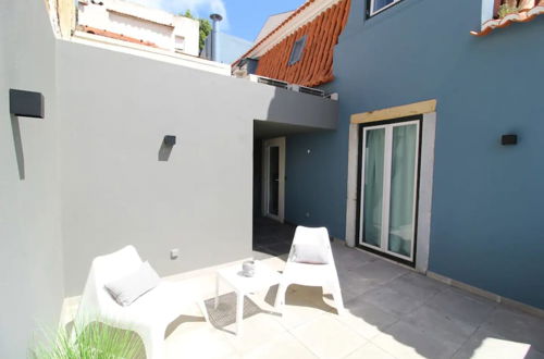 Foto 14 - Lovely 1 Bedroom With Patio in Lisbon