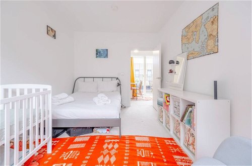 Foto 1 - Bright 2 Bedroom Maisonette Near Stratford