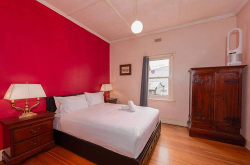 Photo 1 - 3 Bedroom Unit in the Heart of Beautiful Northcote