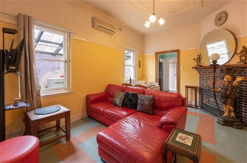 Photo 5 - 3 Bedroom Unit in the Heart of Beautiful Northcote