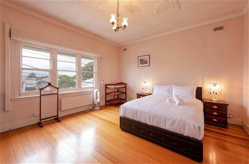 Photo 3 - 3 Bedroom Unit in the Heart of Beautiful Northcote