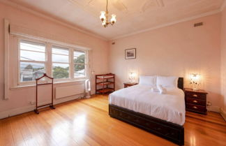 Photo 3 - 3 Bedroom Unit in the Heart of Beautiful Northcote