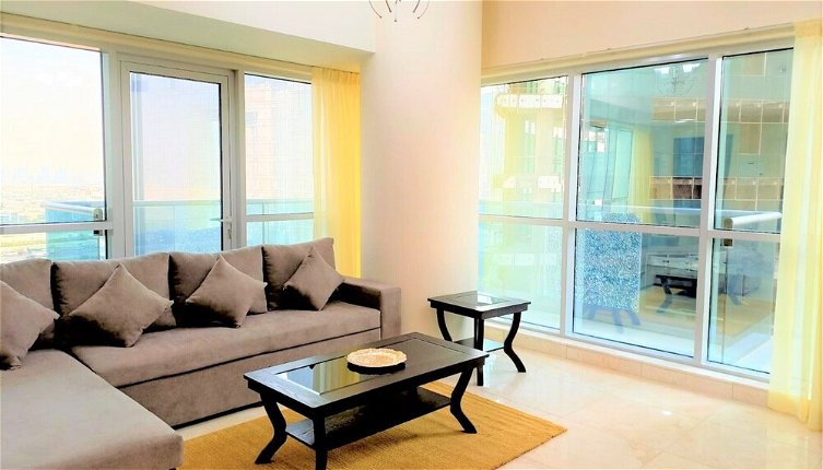 Foto 1 - Stunning 1bedroom With Balcony in Business Bay