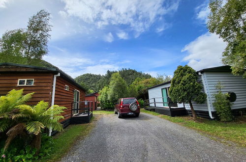 Foto 6 - Queenstown Copper Country Cabins