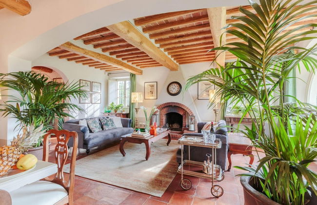 Villa Drago in Orentano - Photo 37