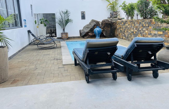 Spacious 4-bed Villa in Flic en Flac Roof top bar - Foto 26