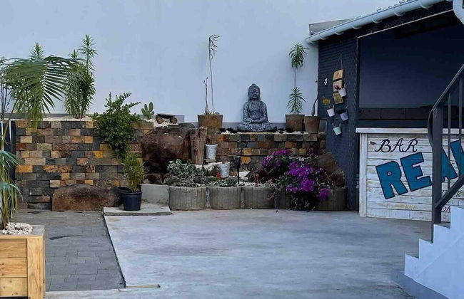 Spacious 4-bed Villa in Flic en Flac Roof top bar - Foto 24
