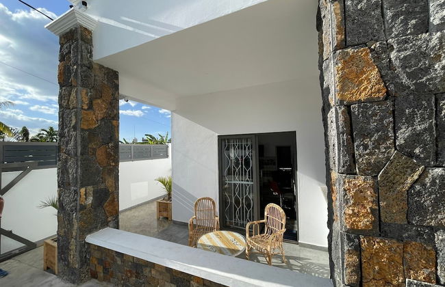 Spacious 4-bed Villa in Flic en Flac Roof top bar - Foto 29