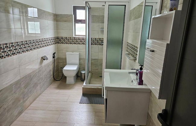 Spacious 4-bed Villa in Flic en Flac Roof top bar - Foto 9