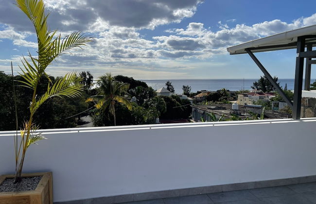Spacious 4-bed Villa in Flic en Flac Roof top bar - Foto 34