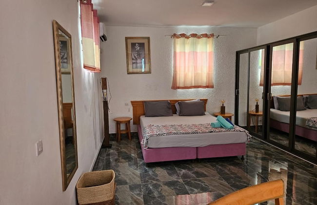 Spacious 4-bed Villa in Flic en Flac Roof top bar - Foto 4