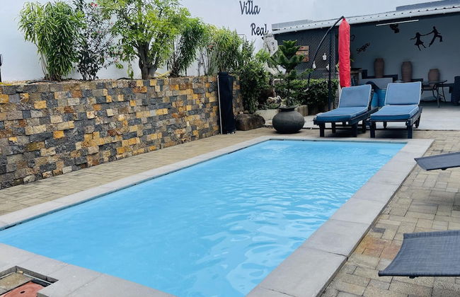 Spacious 4-bed Villa in Flic en Flac Roof top bar - Foto 14