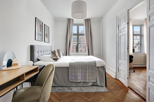 Photo 2 - Sanders Square - Spacious 6-bdr. Apt. Near Nyhavn