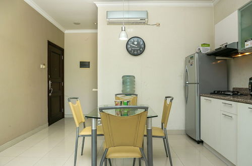 Photo 4 - Comfy 1Br At Bellezza Apartment