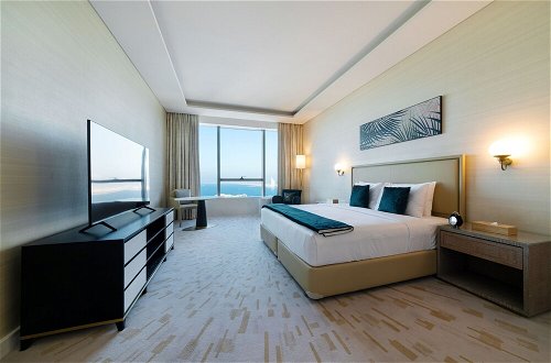Photo 5 - Maison Privee - Luxury Apt w/ Fabulous Views over Palm Jumeirah