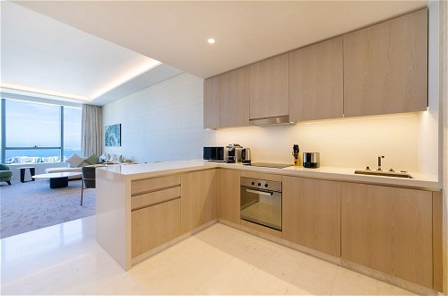 Foto 18 - Maison Privee - Luxury Apt w/ Fabulous Views over Palm Jumeirah