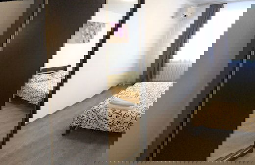 Apartment near Downtown - Photo 4