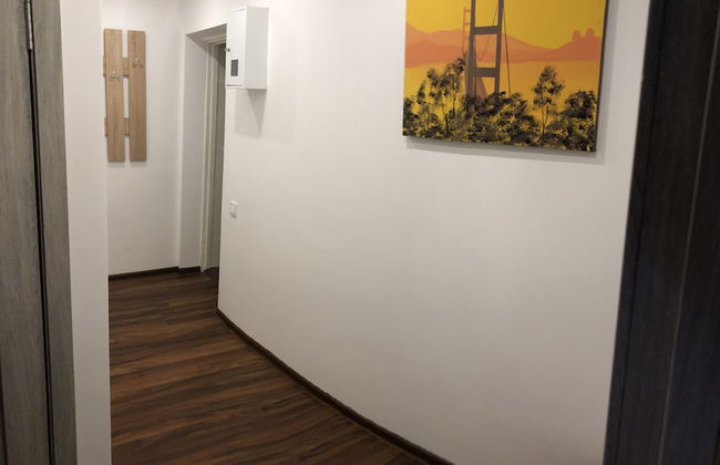 Apartment near Downtown - Photo 2